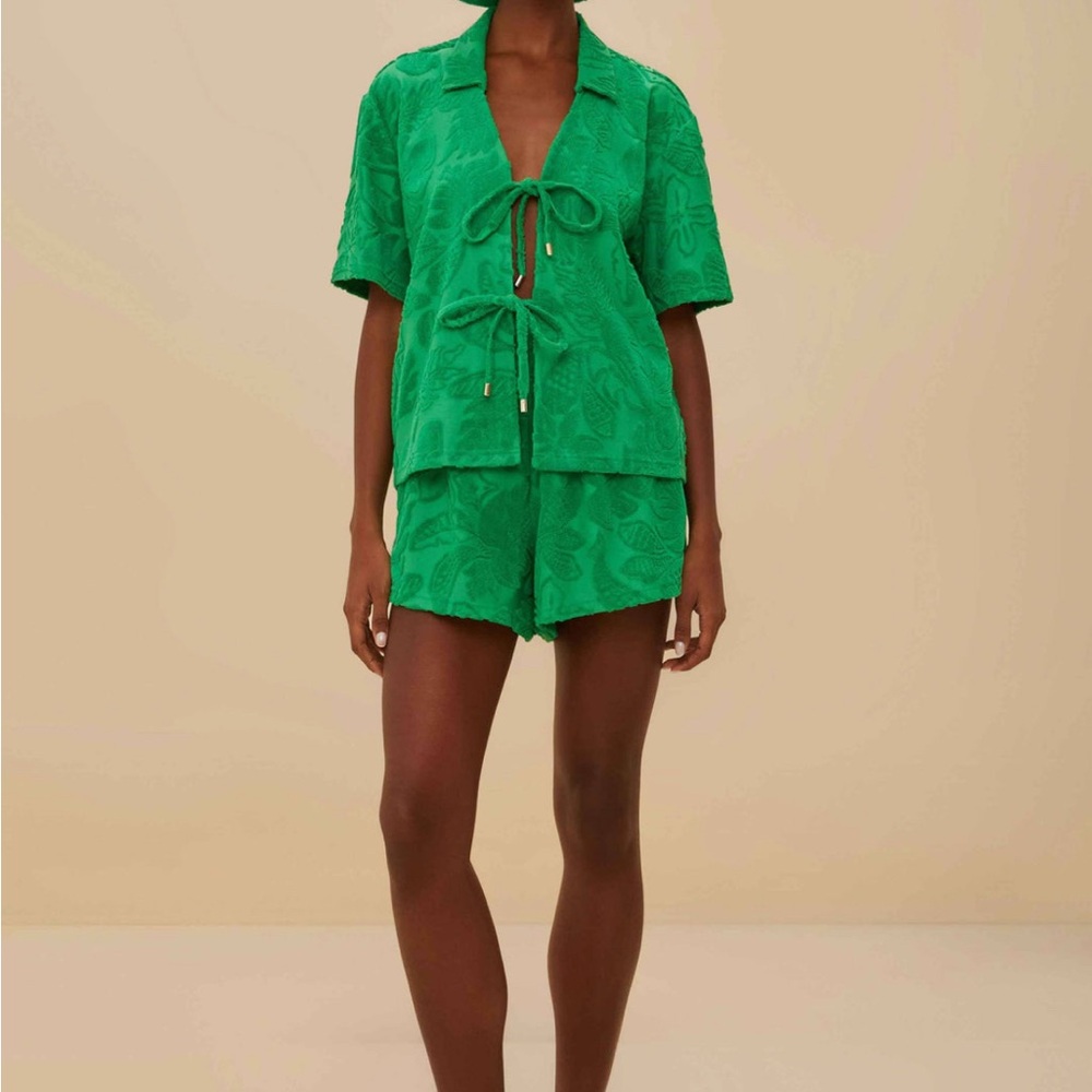 FARM RIO NWT Green Floral Tie-Front Top , never used. NWT